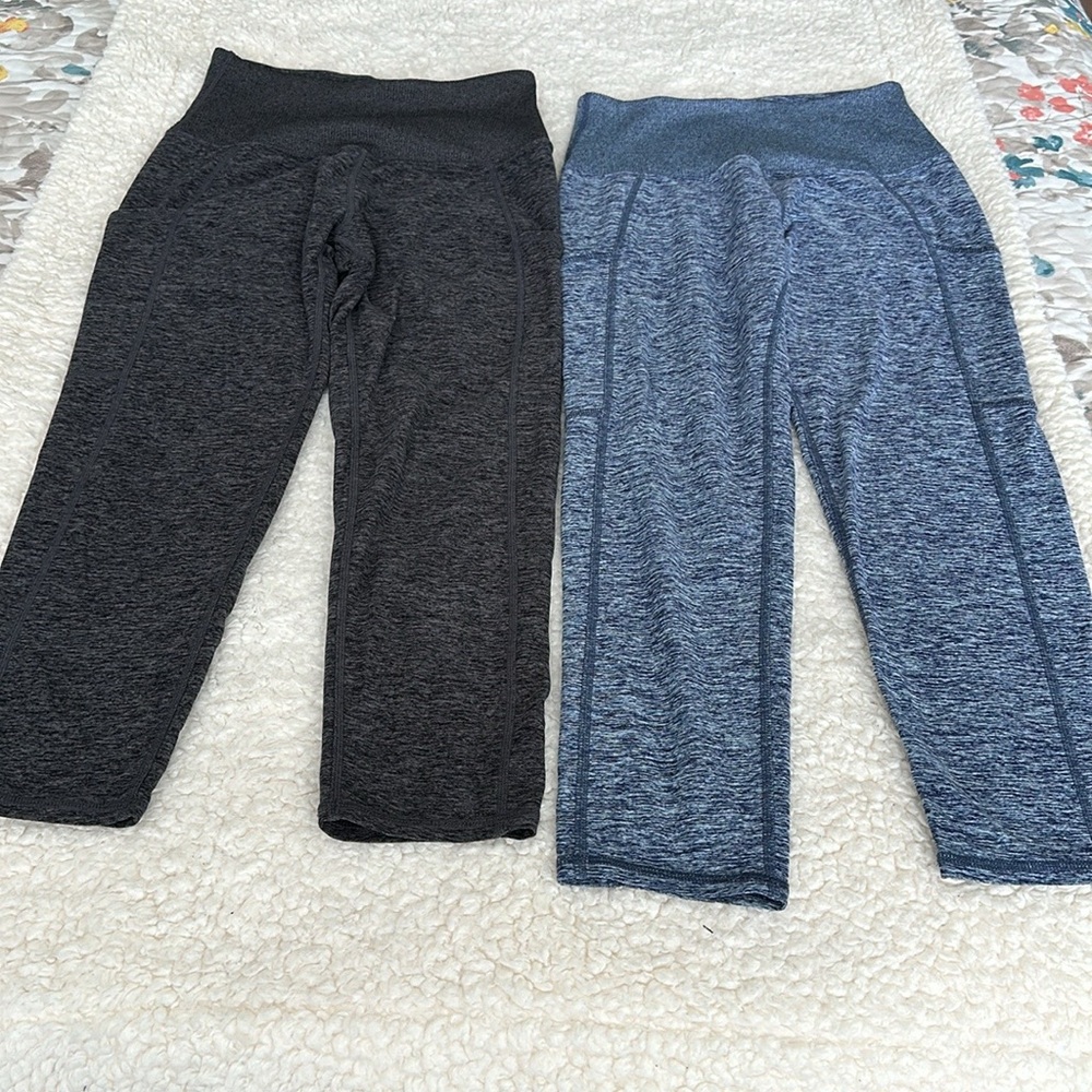 2 pieces Kirkland Signature Ladies' Brushed Legging with Side Pockets